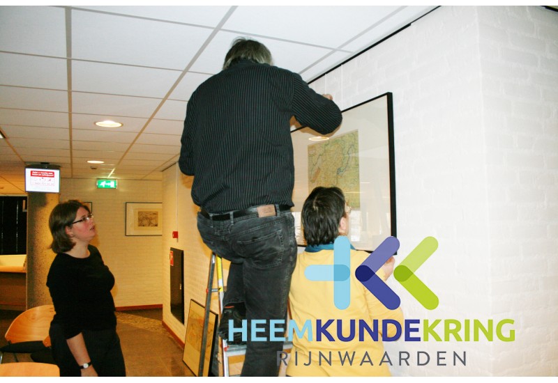 Opbouw tentoon stelling gemeentehuis 23-12-2009 Coll. P.Snip F0000026